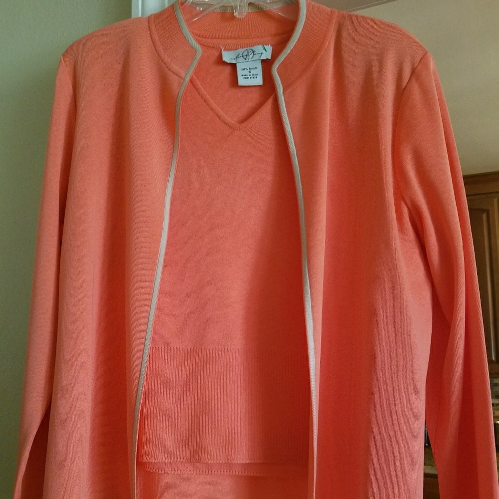 Spring Sweater Set - Picture 2 of 7